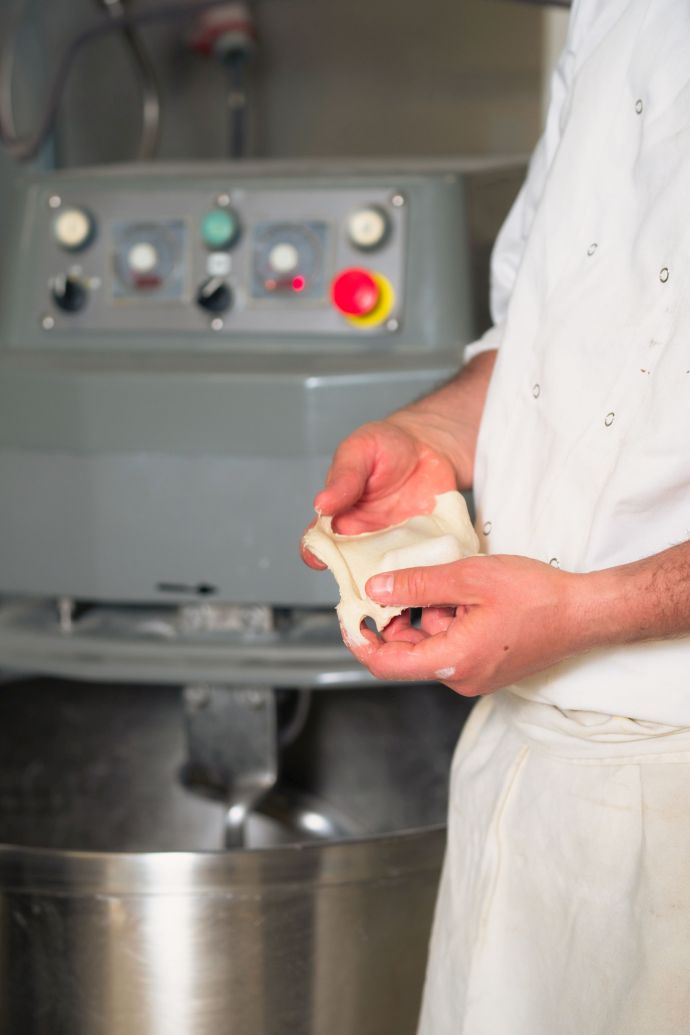 Confection de pains dans nos meuneries Moulins Pyrénéens